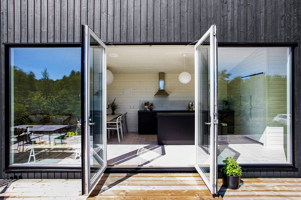 maison en bois noir de 72m2