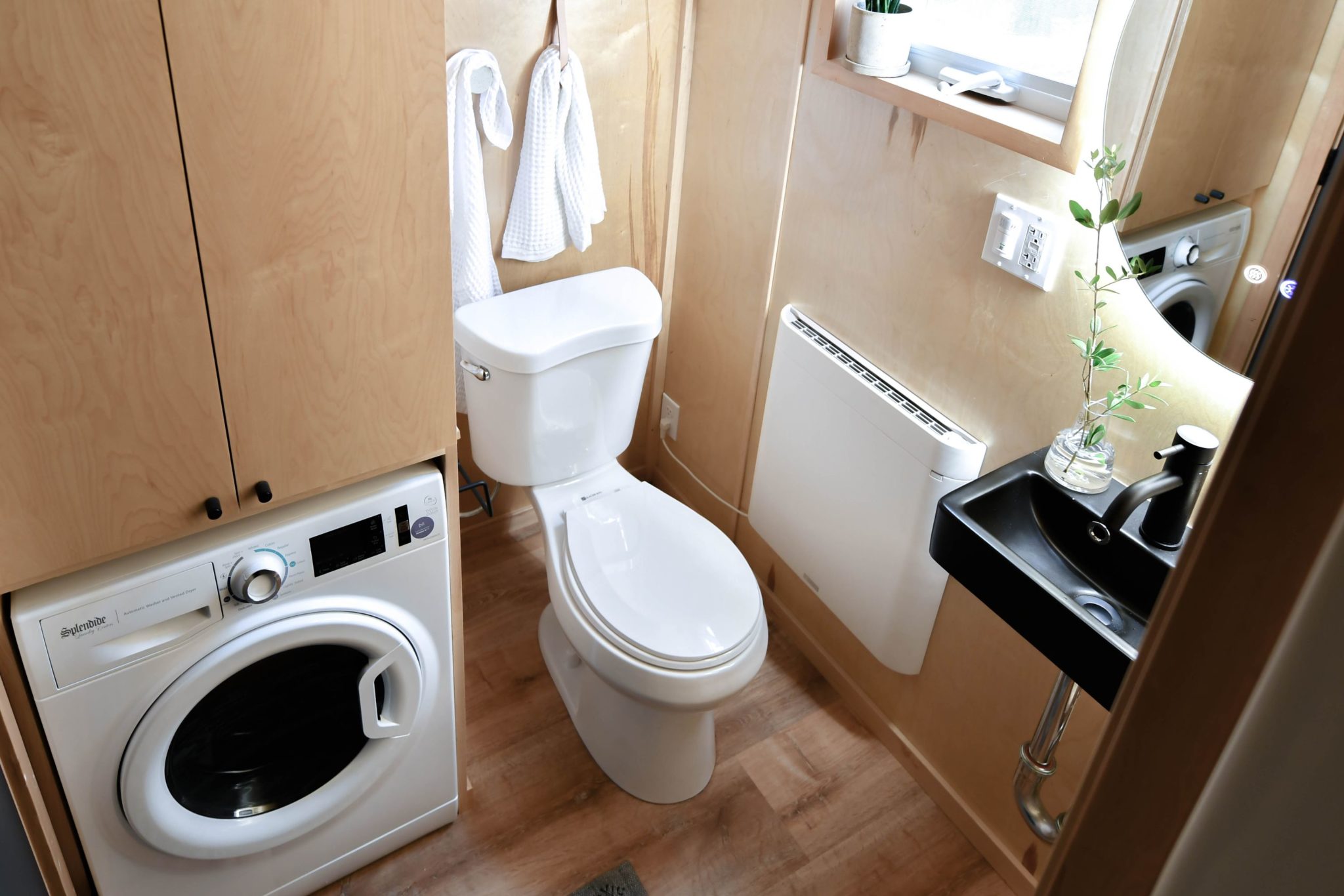 salle de bain avec lave-linge salle de bain avec lave-linge