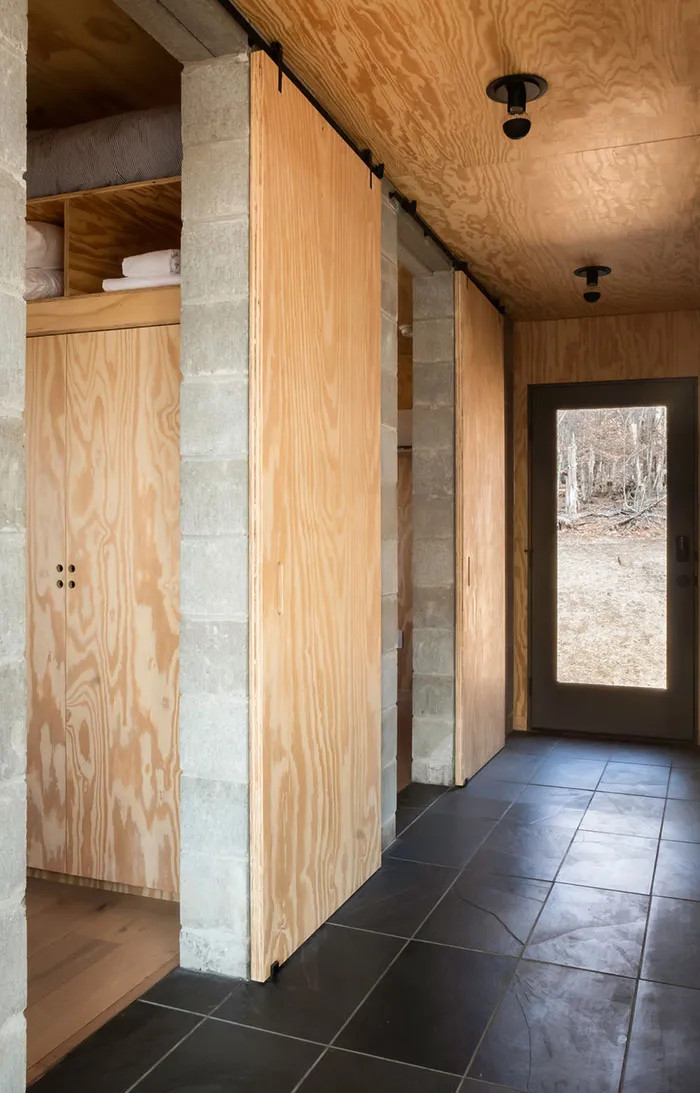 couloir maison en bois