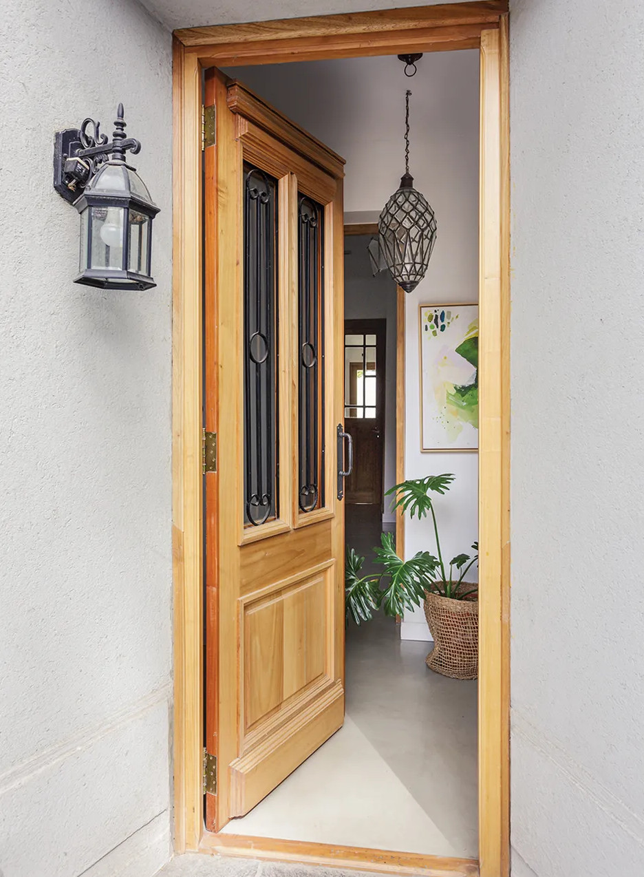 porte d porte d'entrée bois massif et vitre
