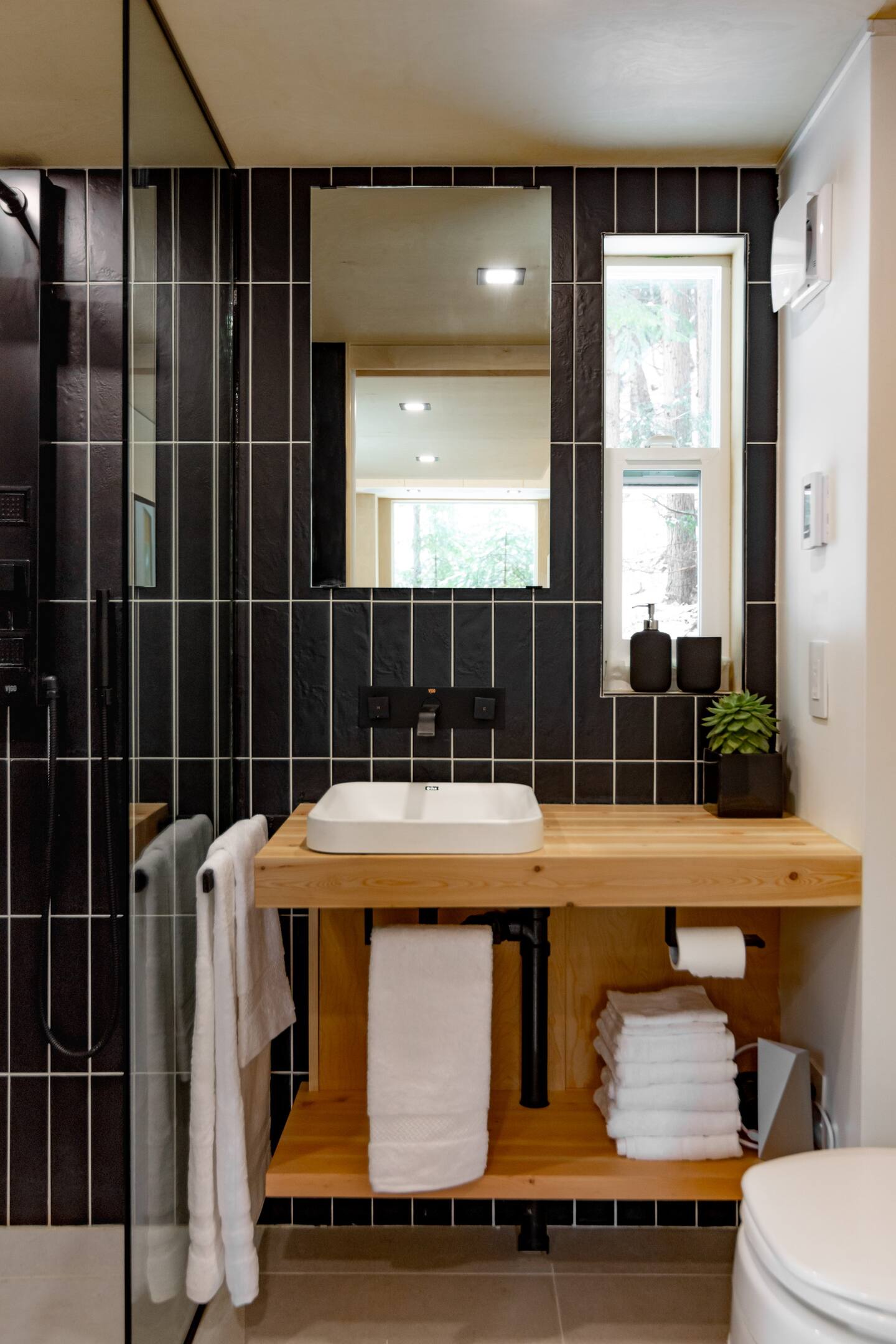 salle de bain design noire et bois salle de bain design noire et bois