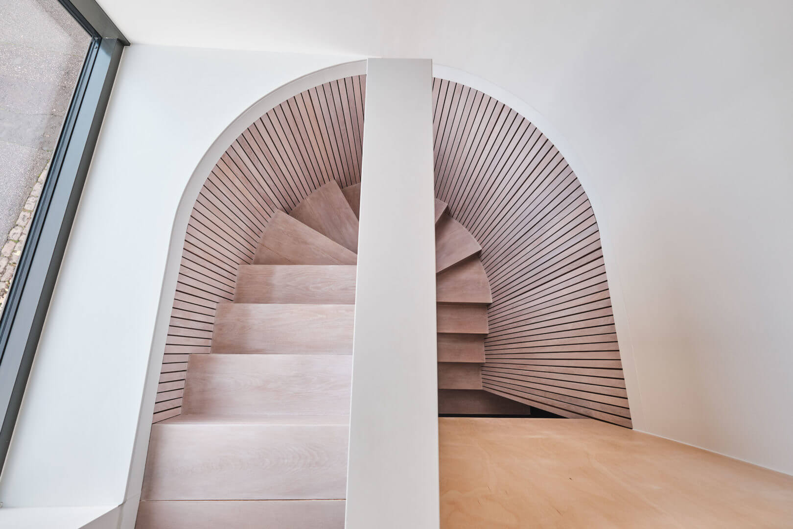 escalier en bois clair escalier en bois clair