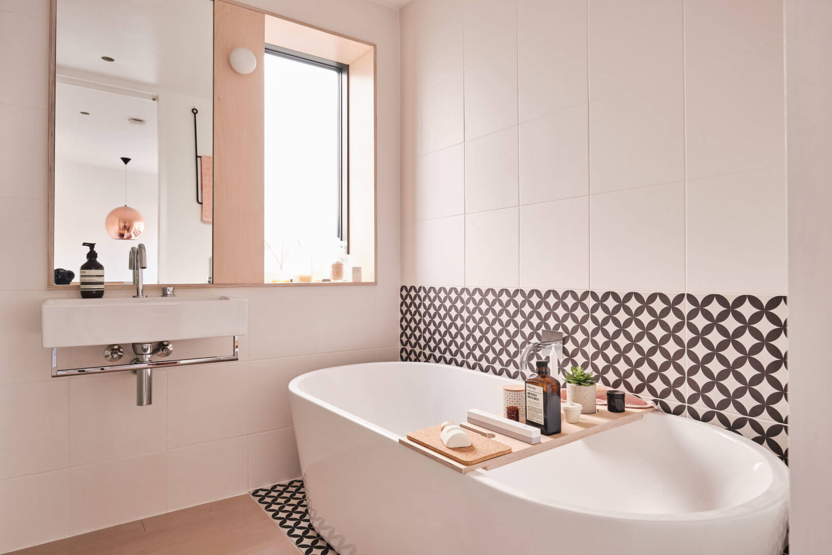 salle de bain design blanche et noire salle de bain design blanche et noire