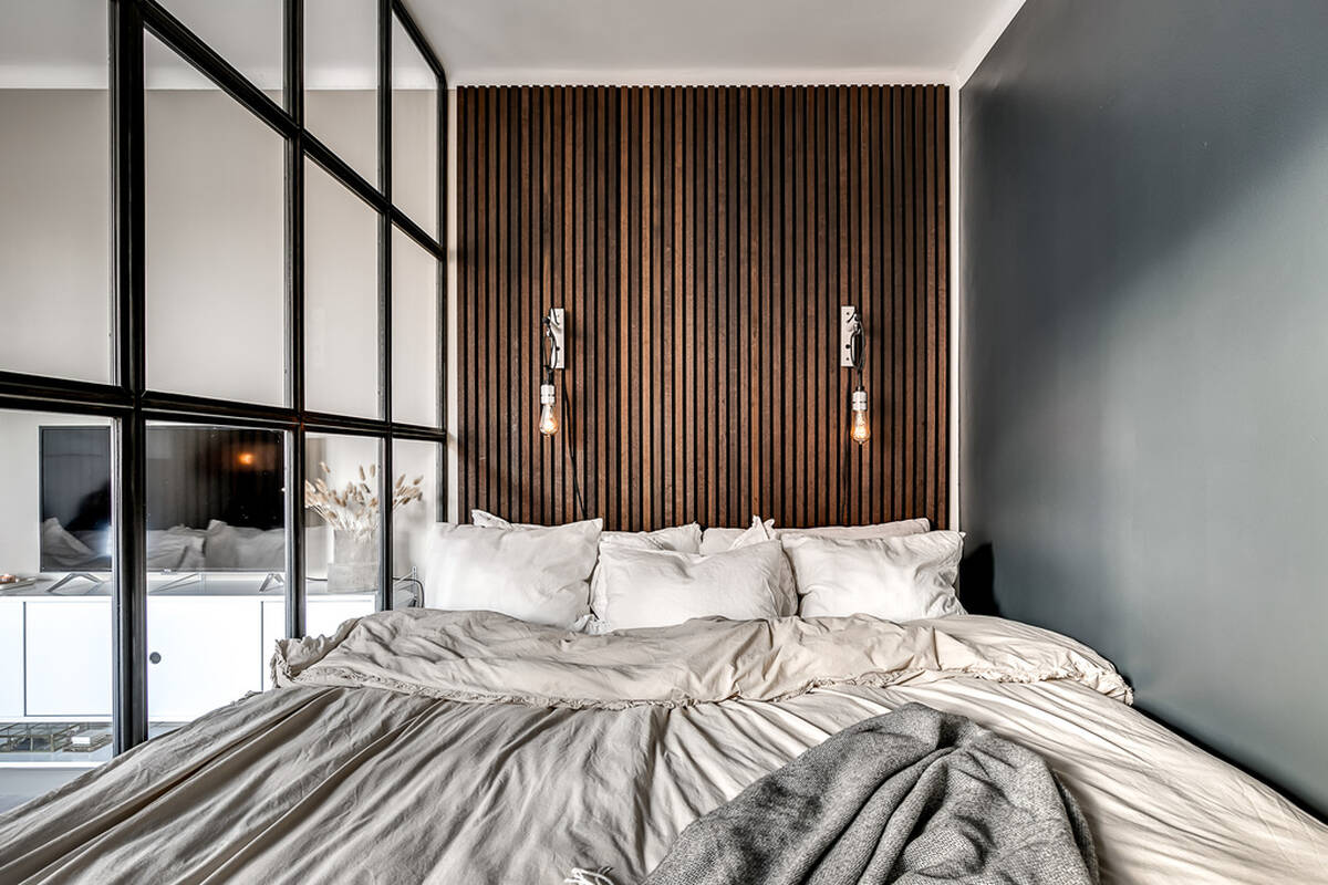 chambre avec tête de lit en tasseaux de bois chambre avec tête de lit en tasseaux de bois