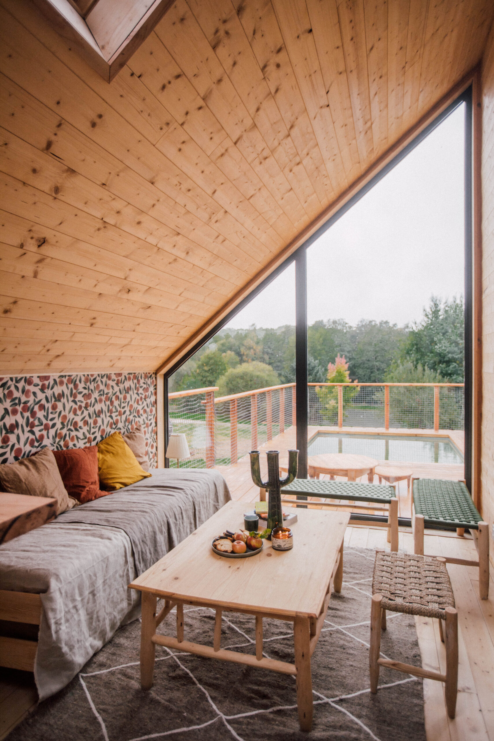 salon maison en bois avec piscine Casa Rosalie Normandie salon maison en bois avec piscine Casa Rosalie Normandie