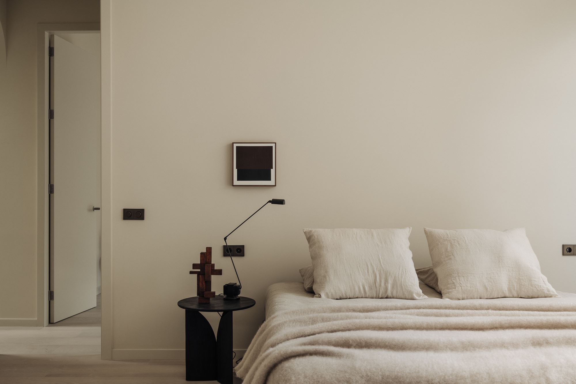 chambre minimaliste décoration Japandi beige chambre minimaliste décoration Japandi beige
