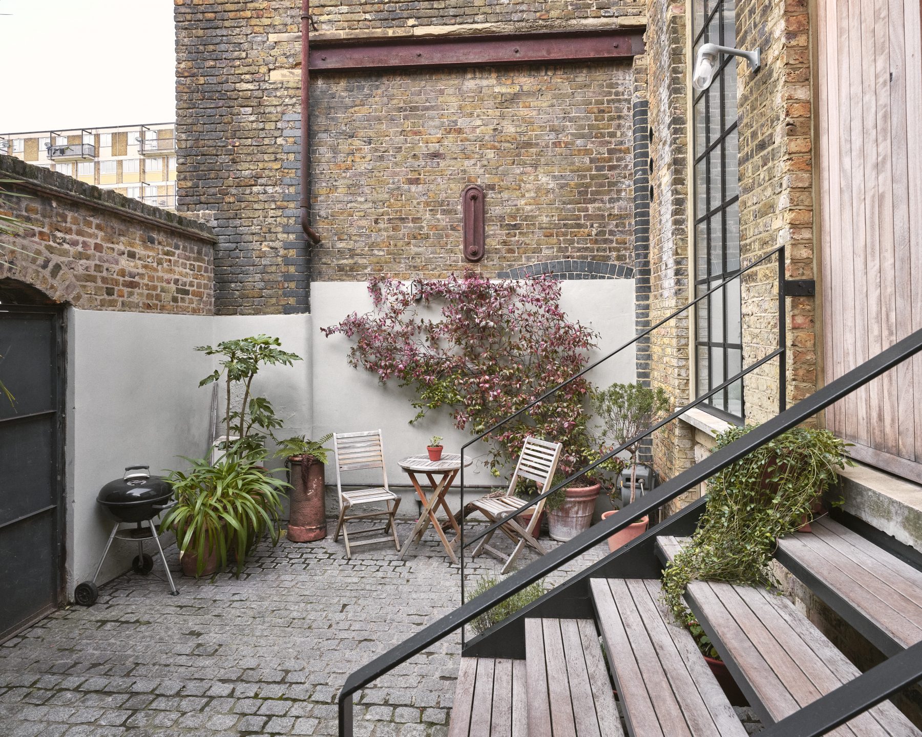 cour pavée maison design à Londres