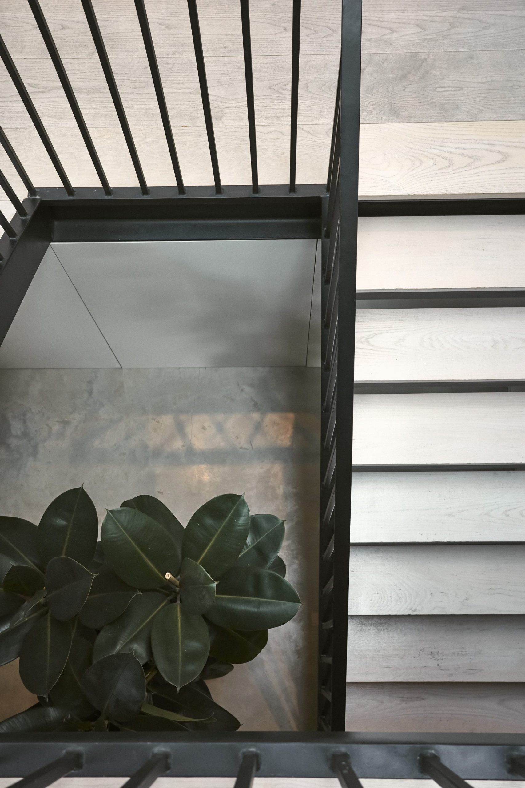 escalier moderne bois et acier