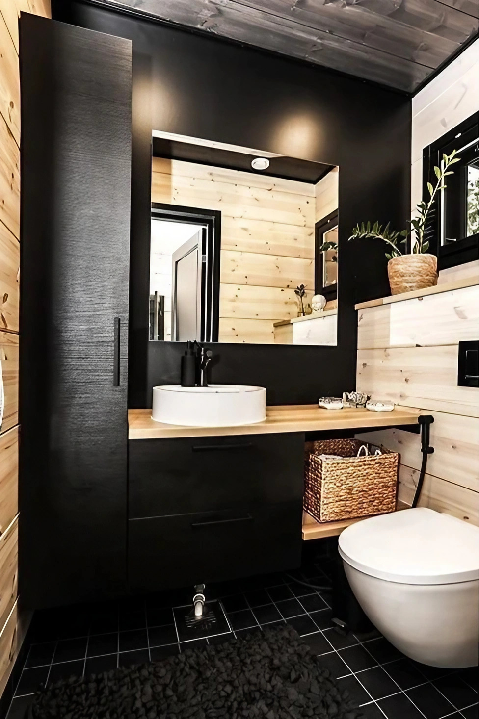 salle de bain noire maison en bois