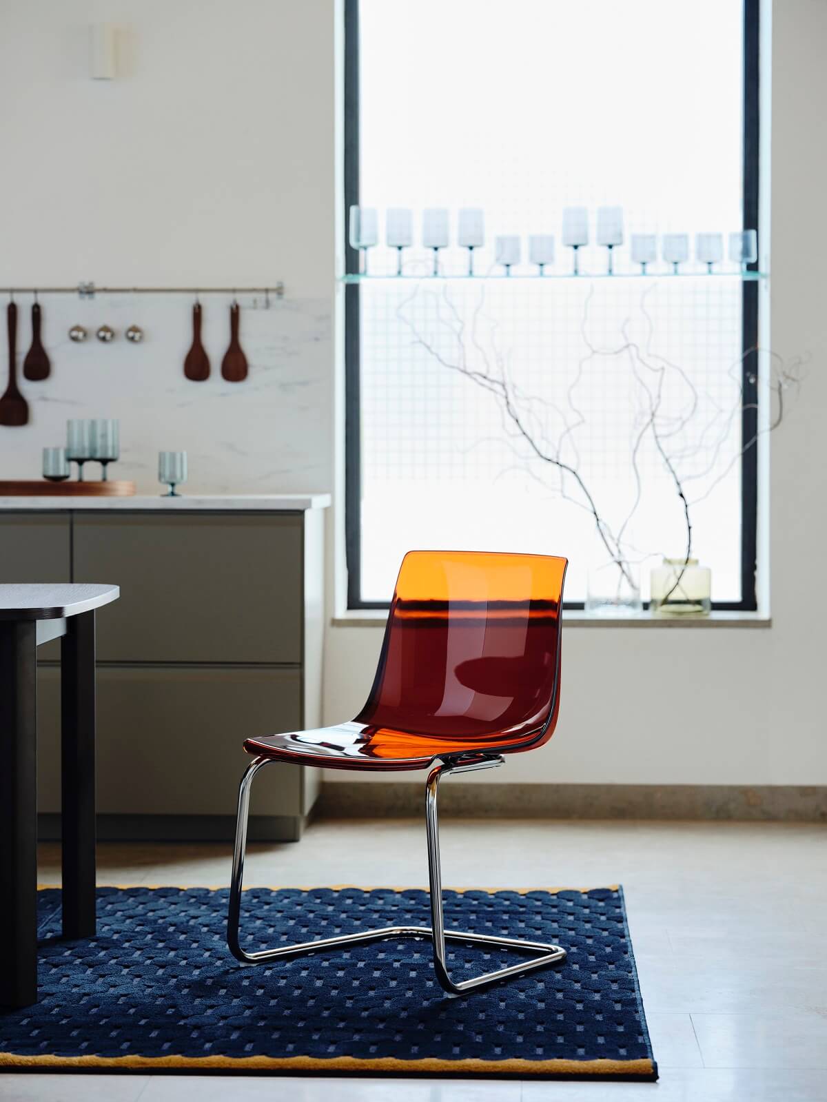 chaise transparent ambre chaise transparent ambre