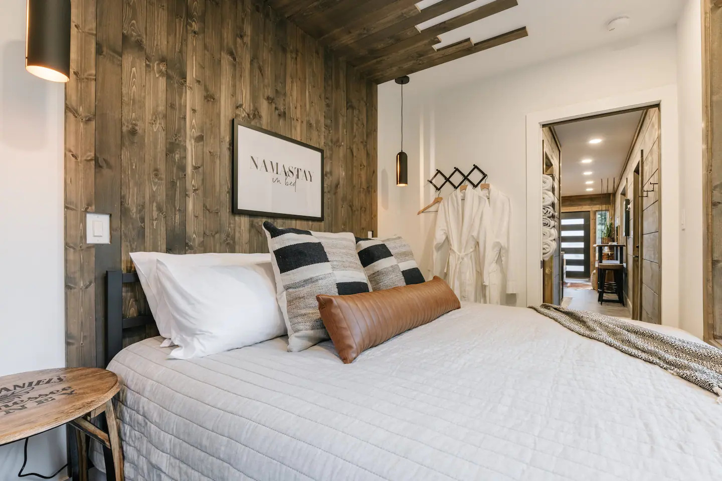 chambre mur bois