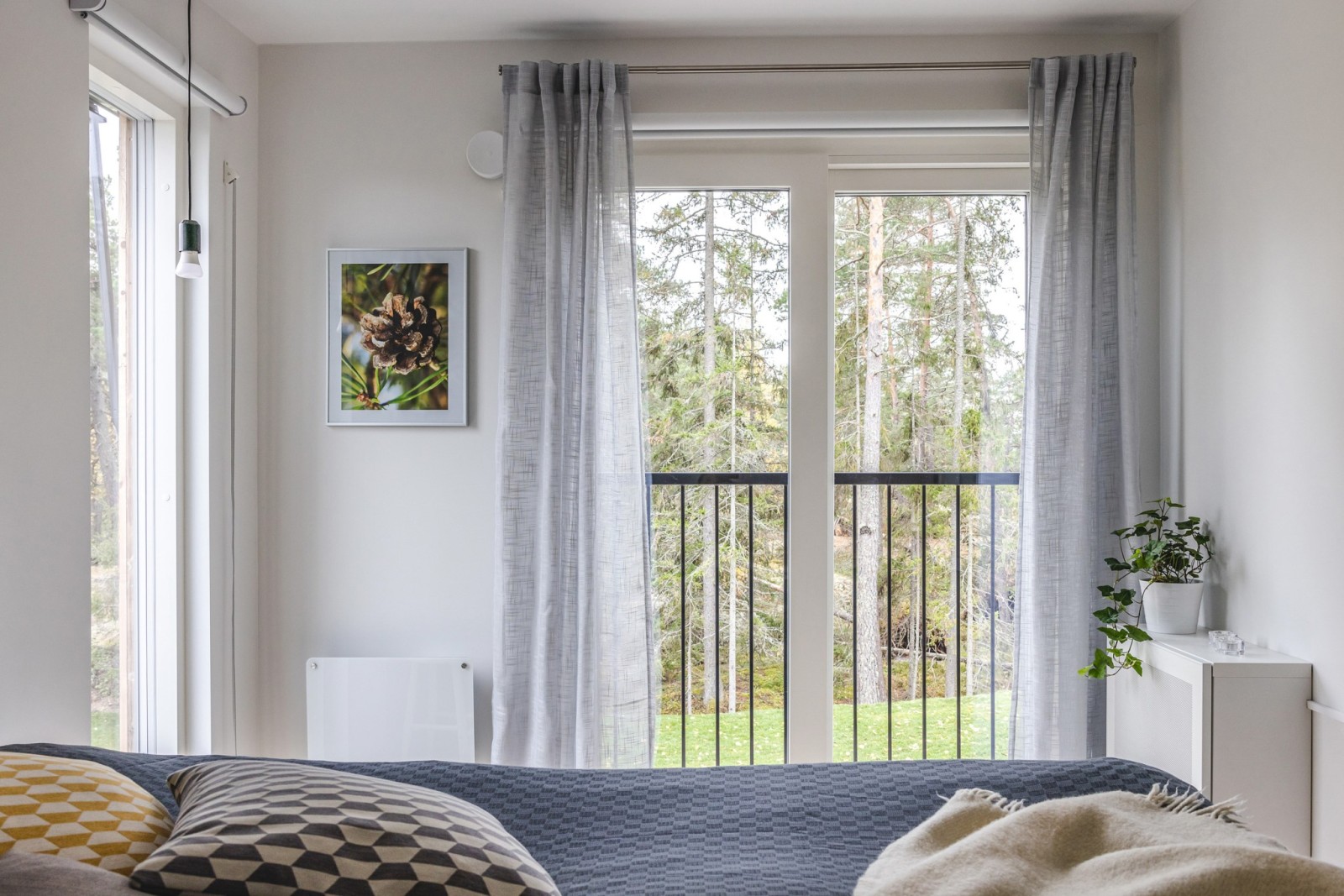 chambre avec deux fenêtres chambre avec deux fenêtres