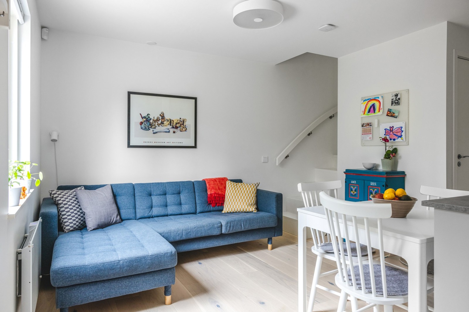 salon et espace repas petite maison en bois de 51m2 salon et espace repas petite maison en bois de 51m2