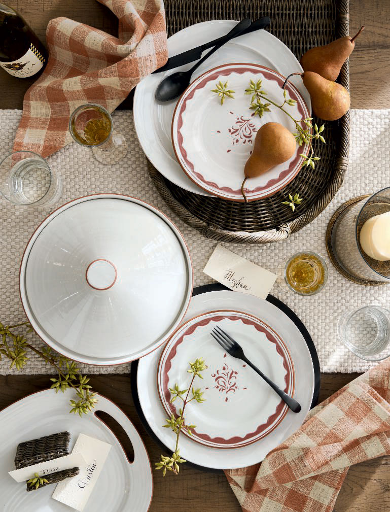 table avec décoration rustique moderne