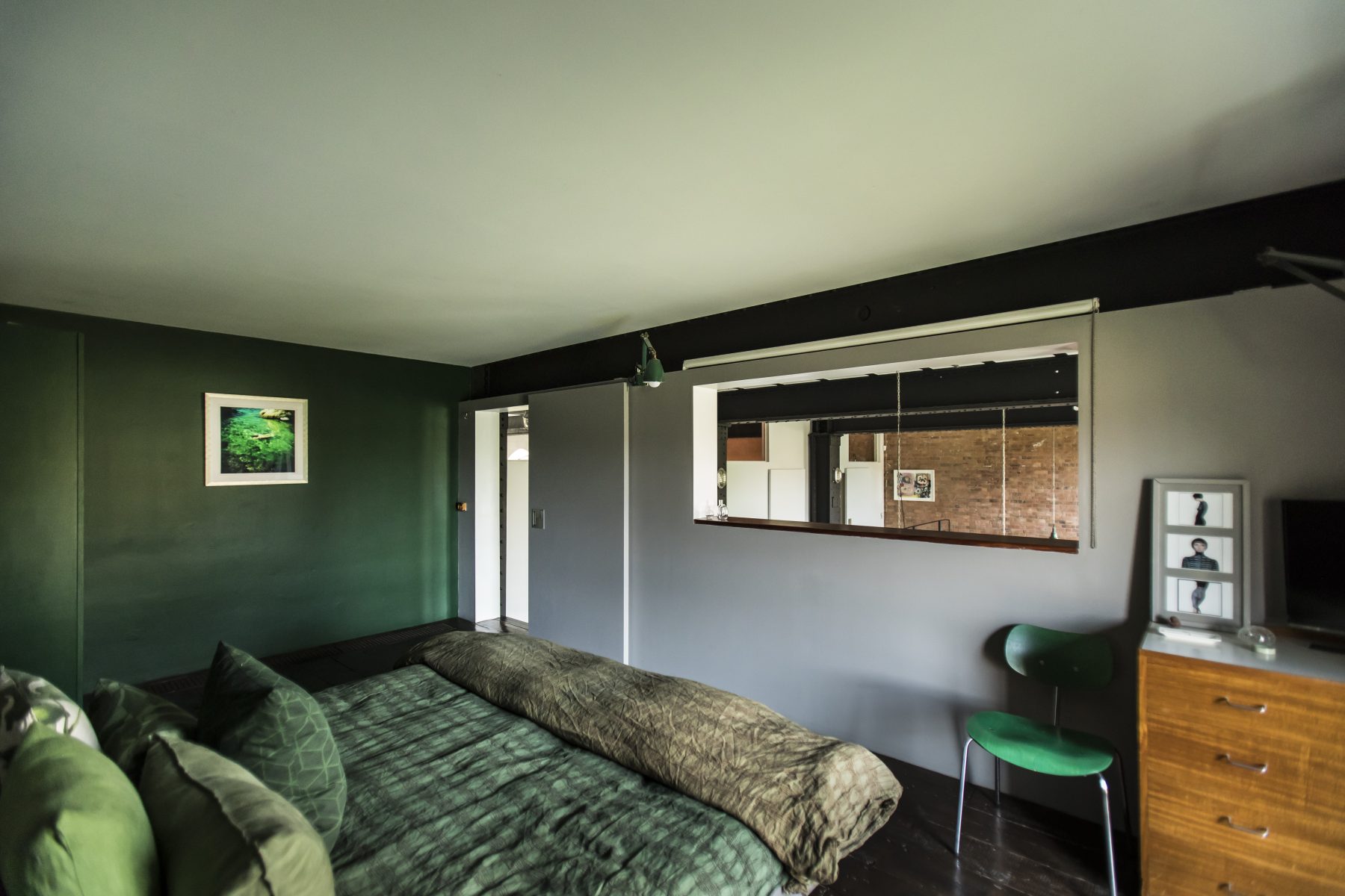 chambre verte et briques Spratts Factory chambre verte et briques Spratts Factory