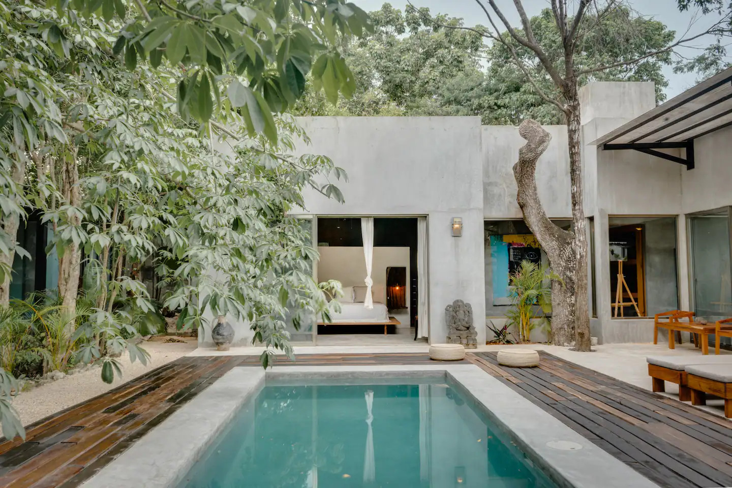 jardin avec piscine maison mexicaine aux accents zen jardin avec piscine maison mexicaine aux accents zen