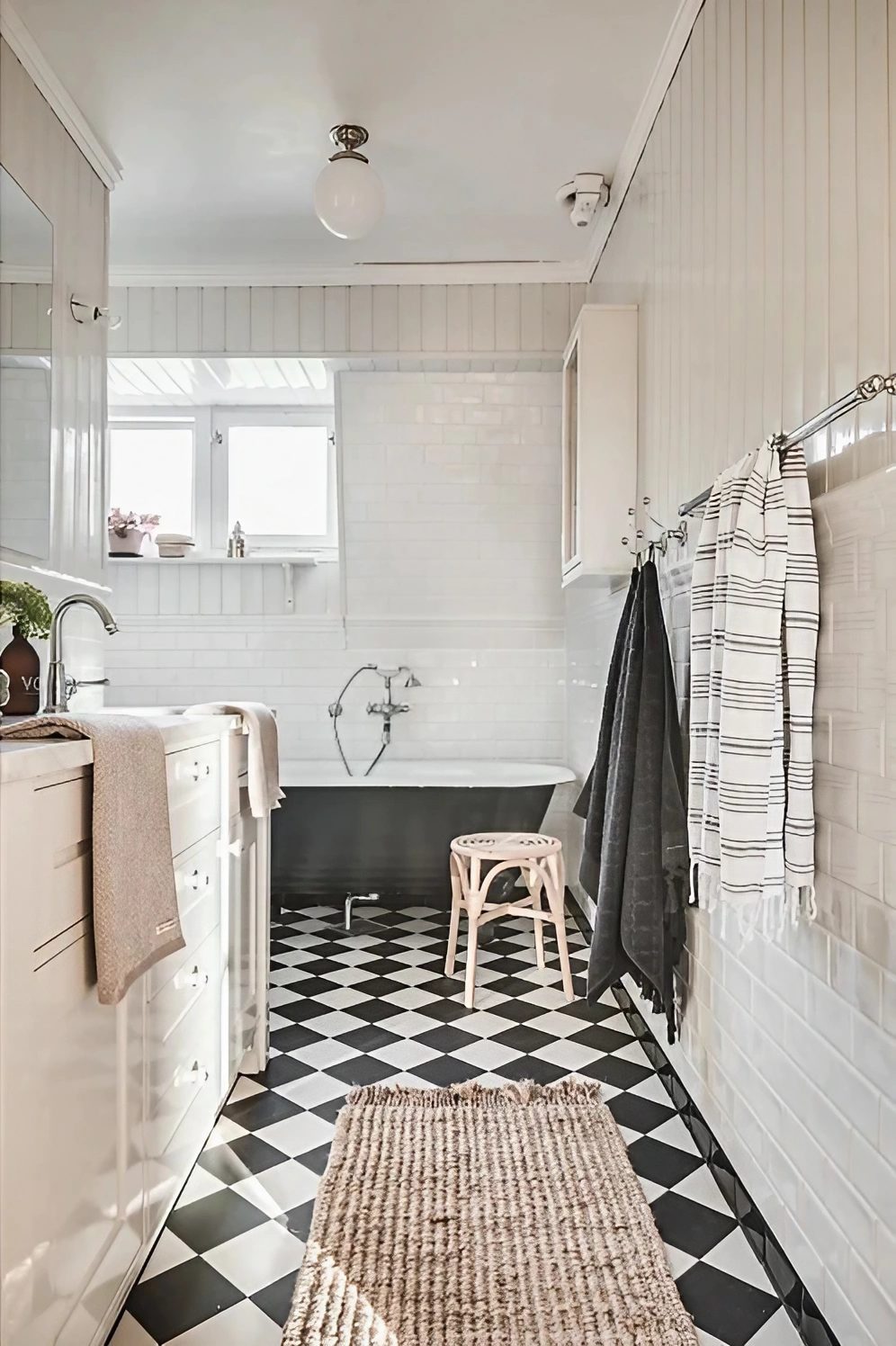 salle de bain rétro sol à damier salle de bain rétro sol à damier