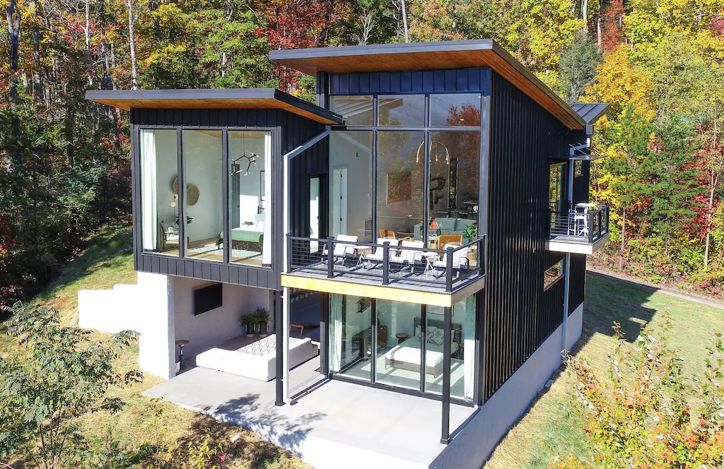 maison contemporaine avec grandes baies vitrées