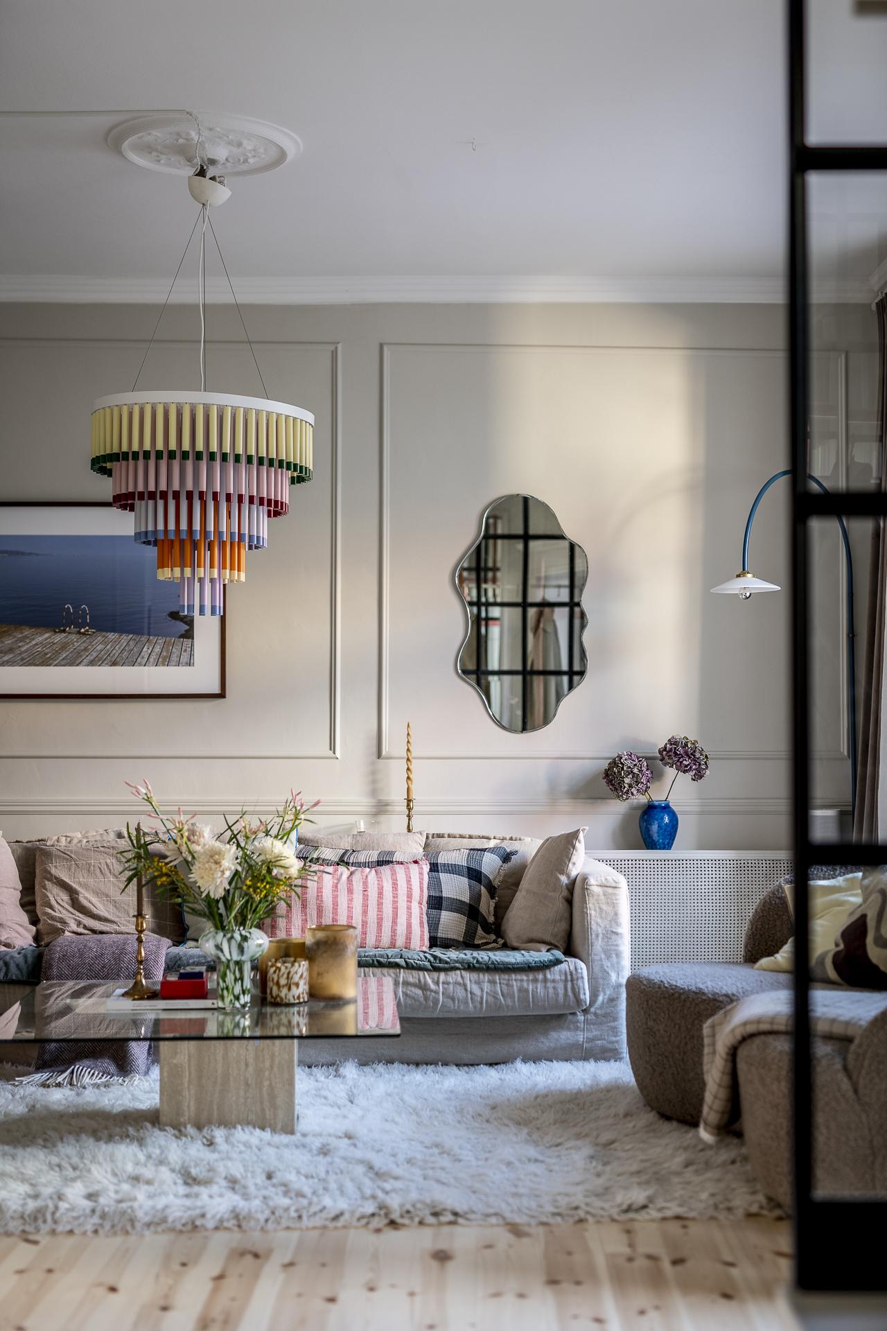 salon avec cheminée décoration scandinave
