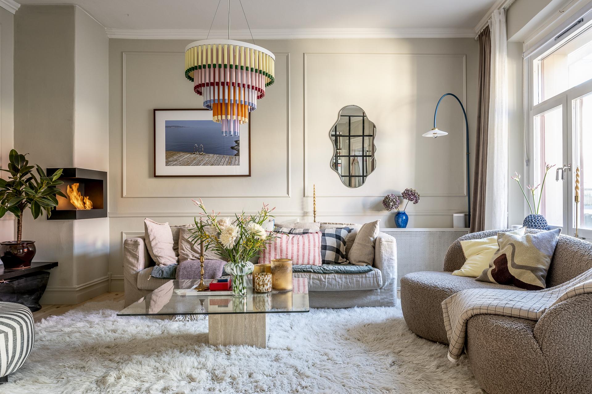 salon avec cheminée décoration scandinave