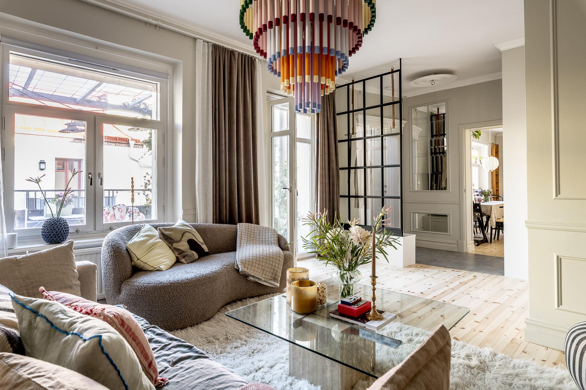 salon avec cheminée décoration scandinave