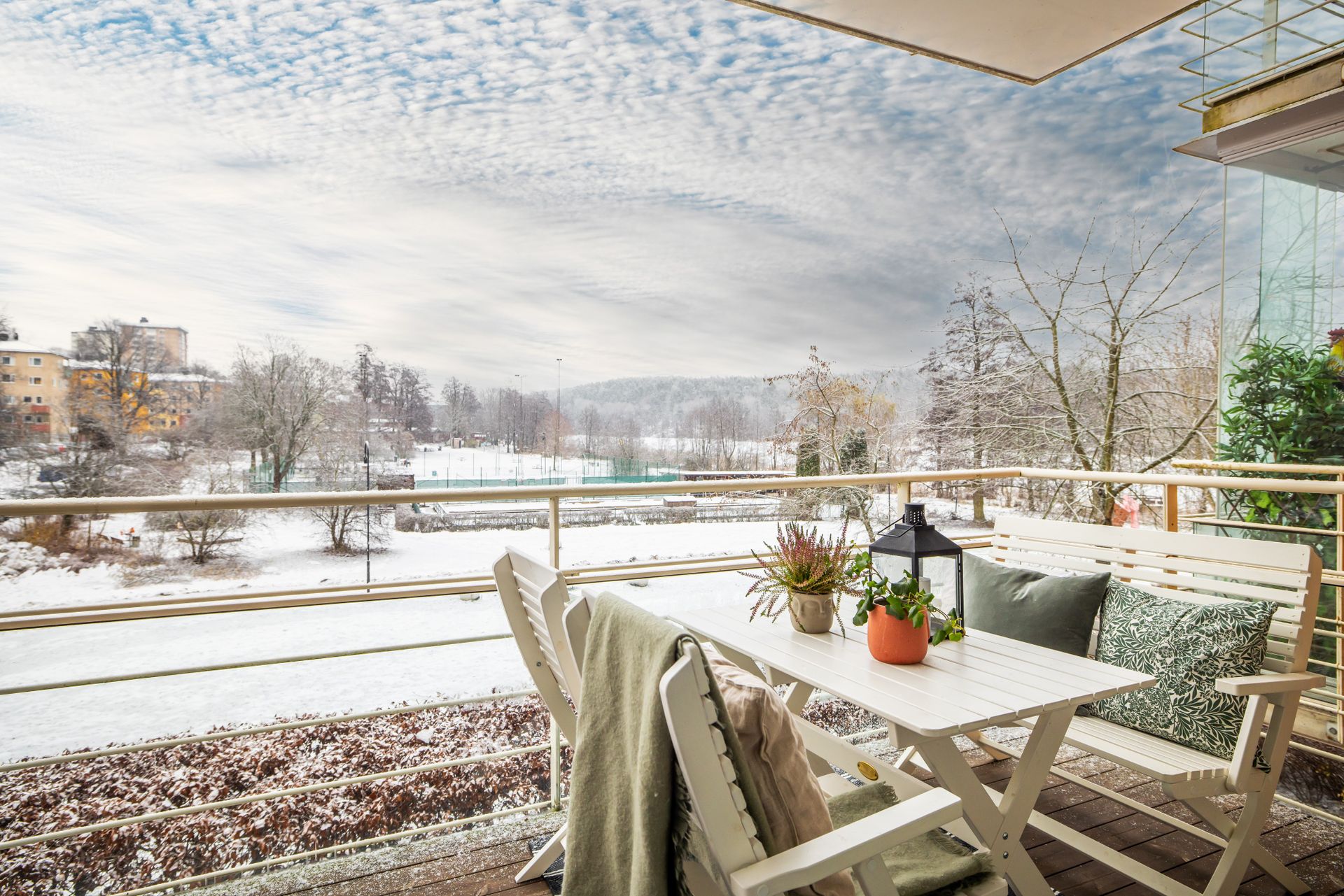 balcon vue sur la neige