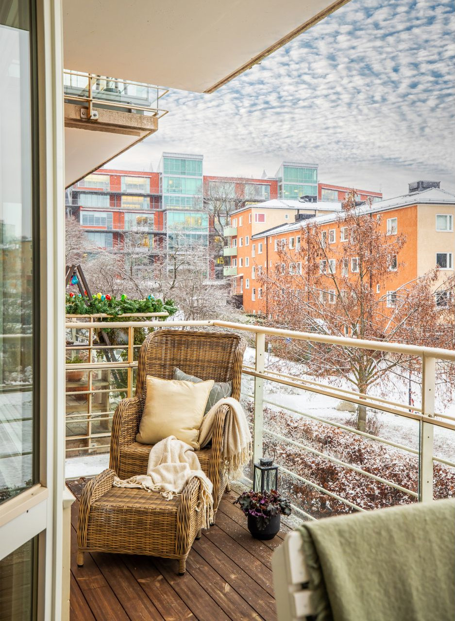 balcon vue sur la neige