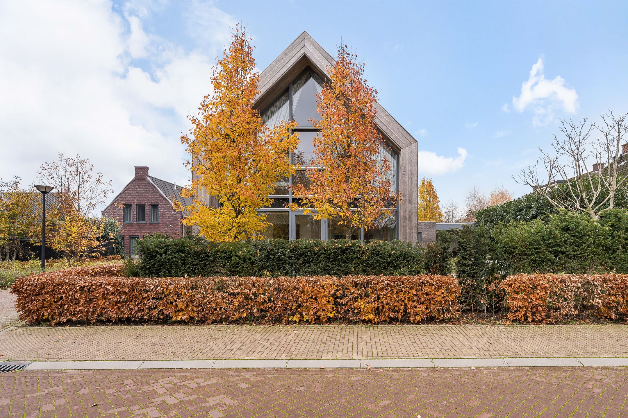 maison contemporaine avec pignon vitré