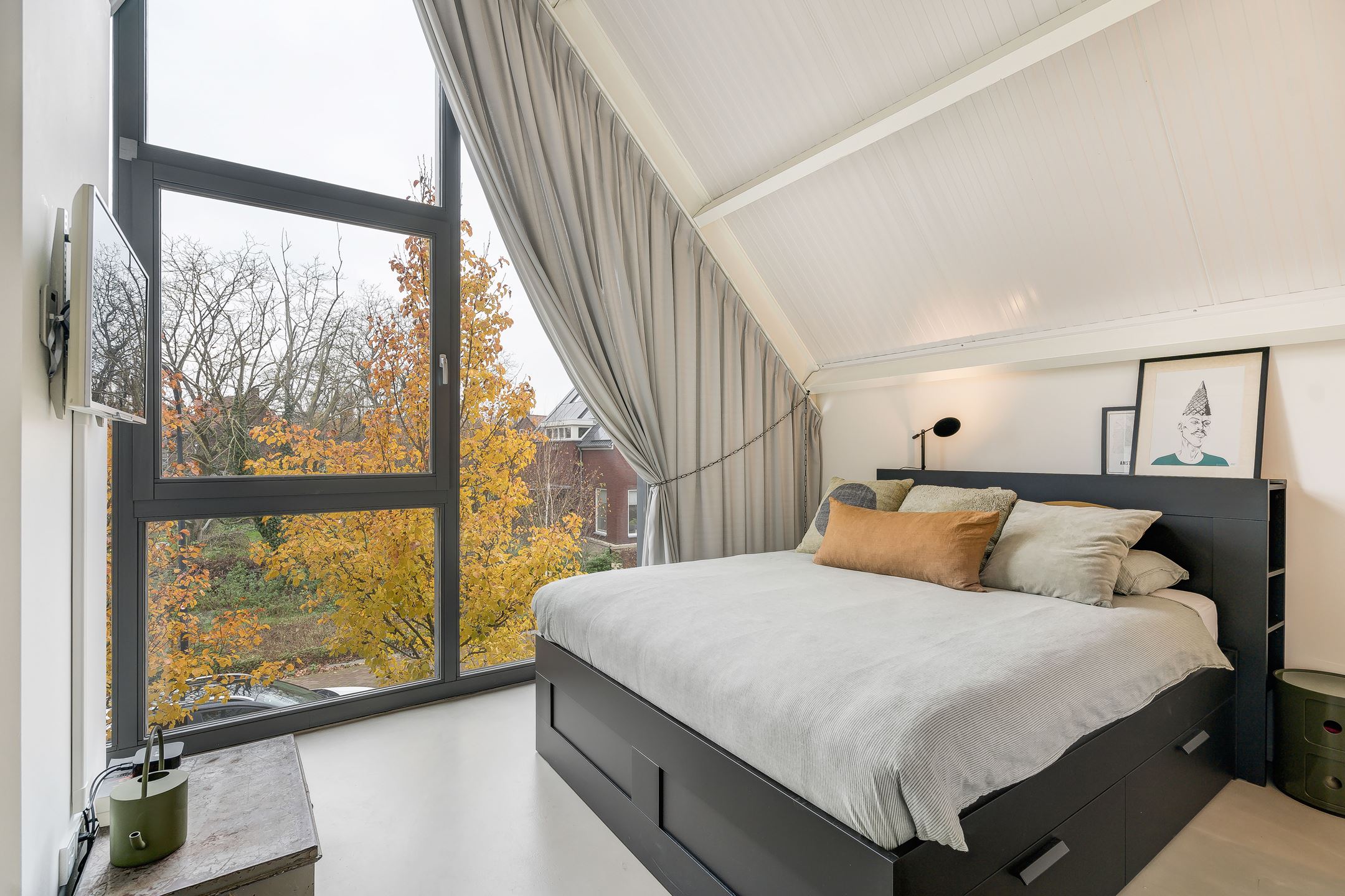 chambre mansardée décoration design
