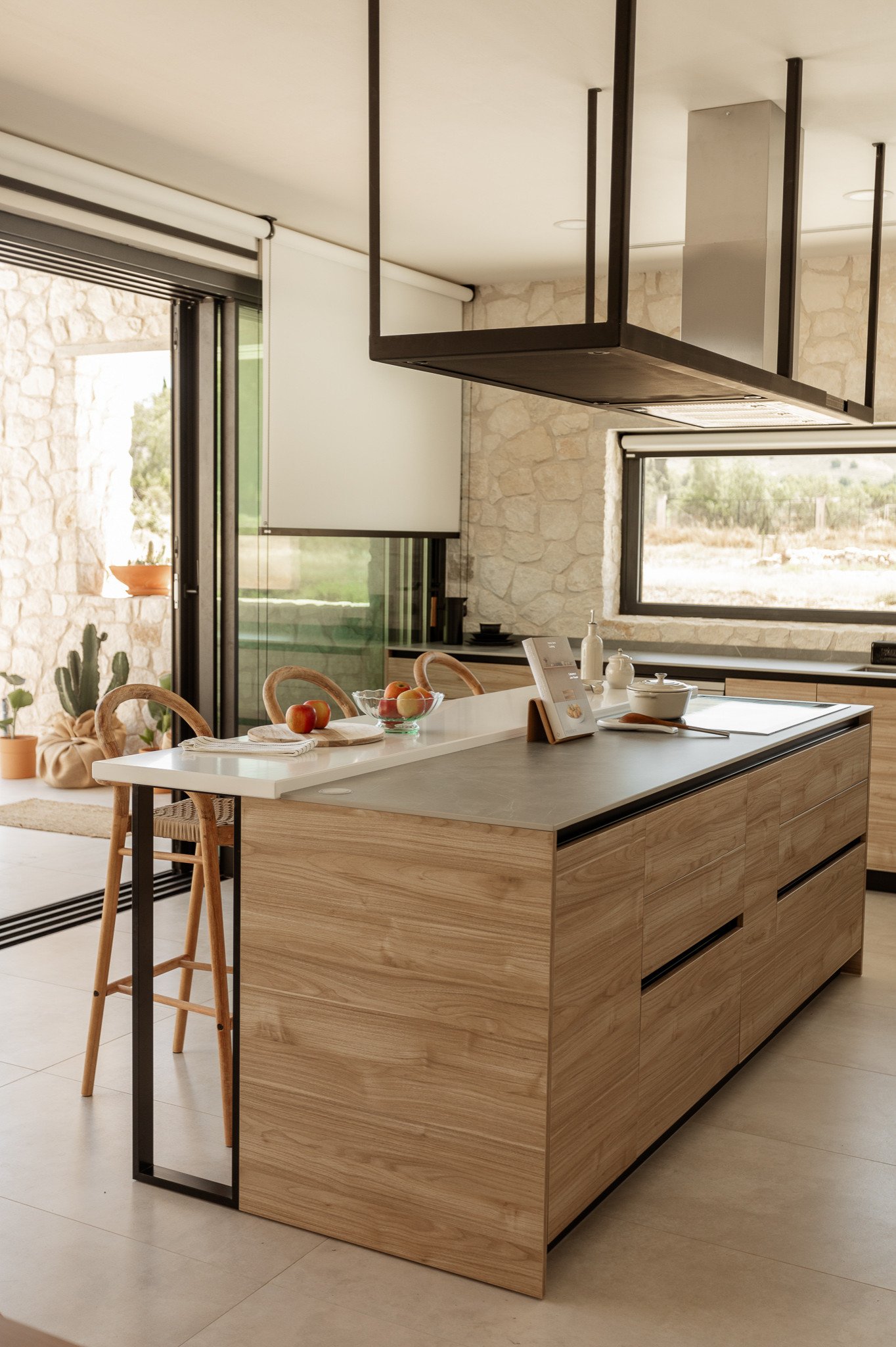 cuisine bois maison contemporaine photo Paloma Gonzalez Rey pour MAAF cuisine bois maison contemporaine photo Paloma Gonzalez Rey pour MAAF