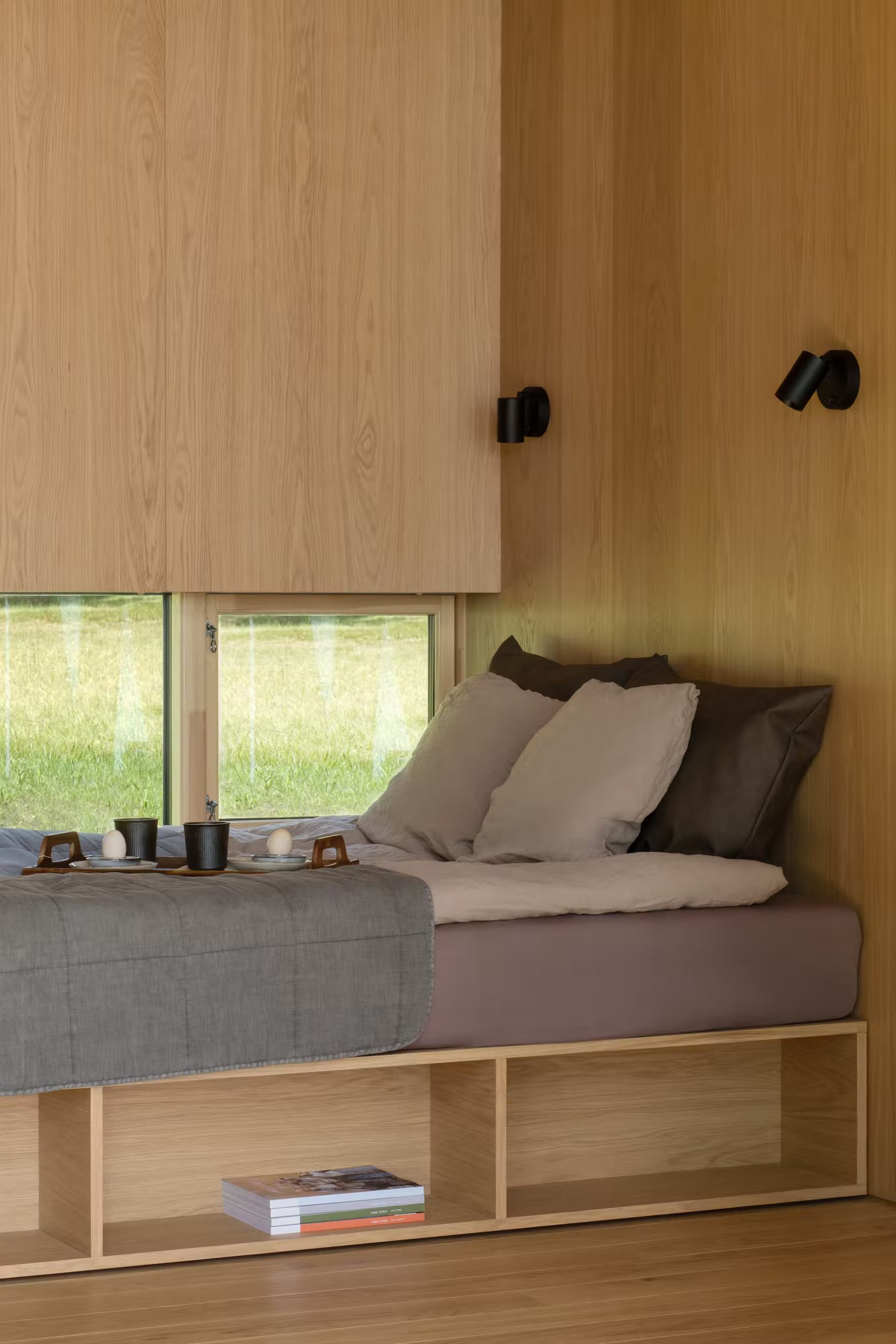 lit banquette en bois