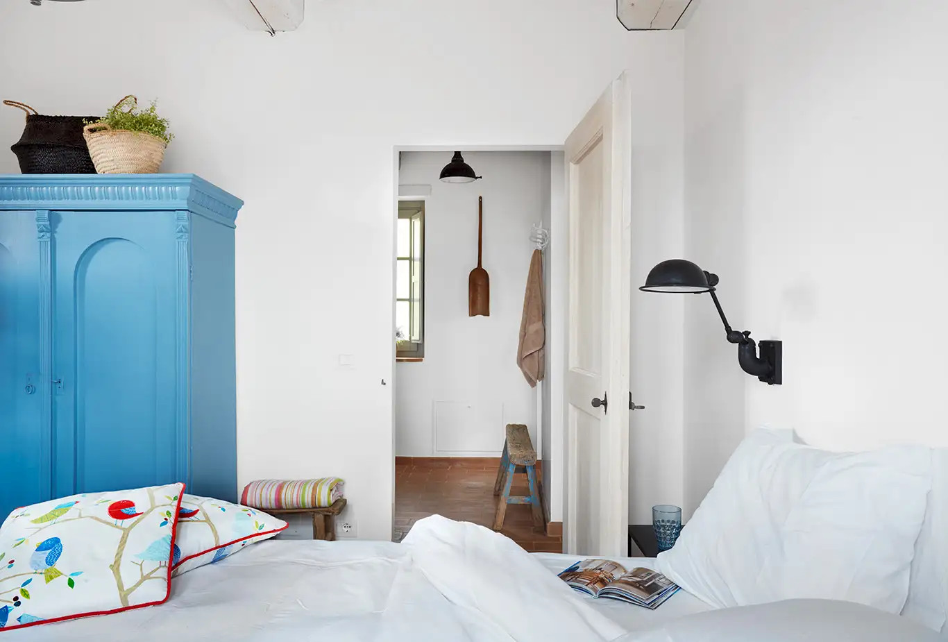 chambre avec armoire bleue maison Italie chambre avec armoire bleue maison Italie
