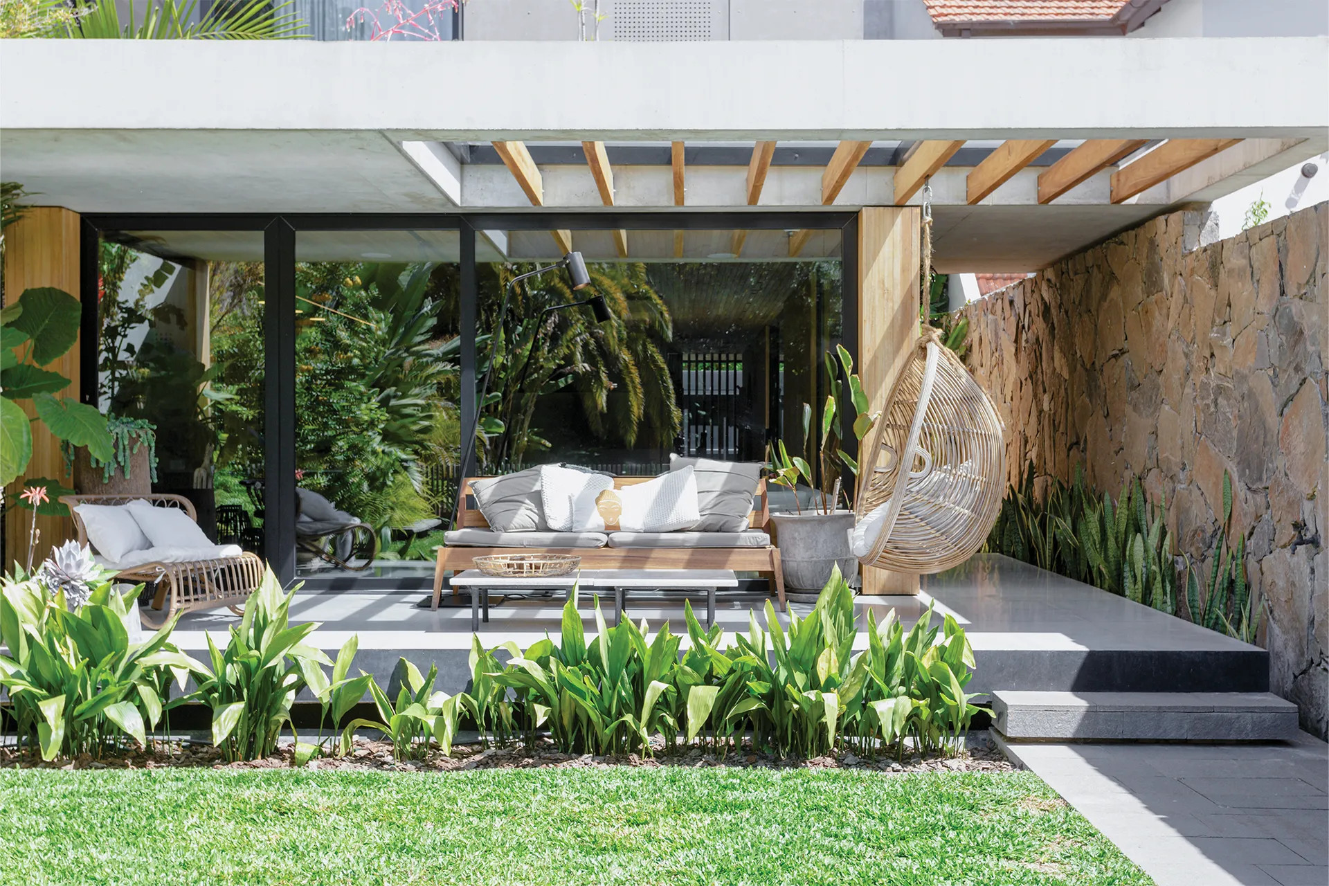 jardin avec terrasse et pergola jardin avec terrasse et pergola