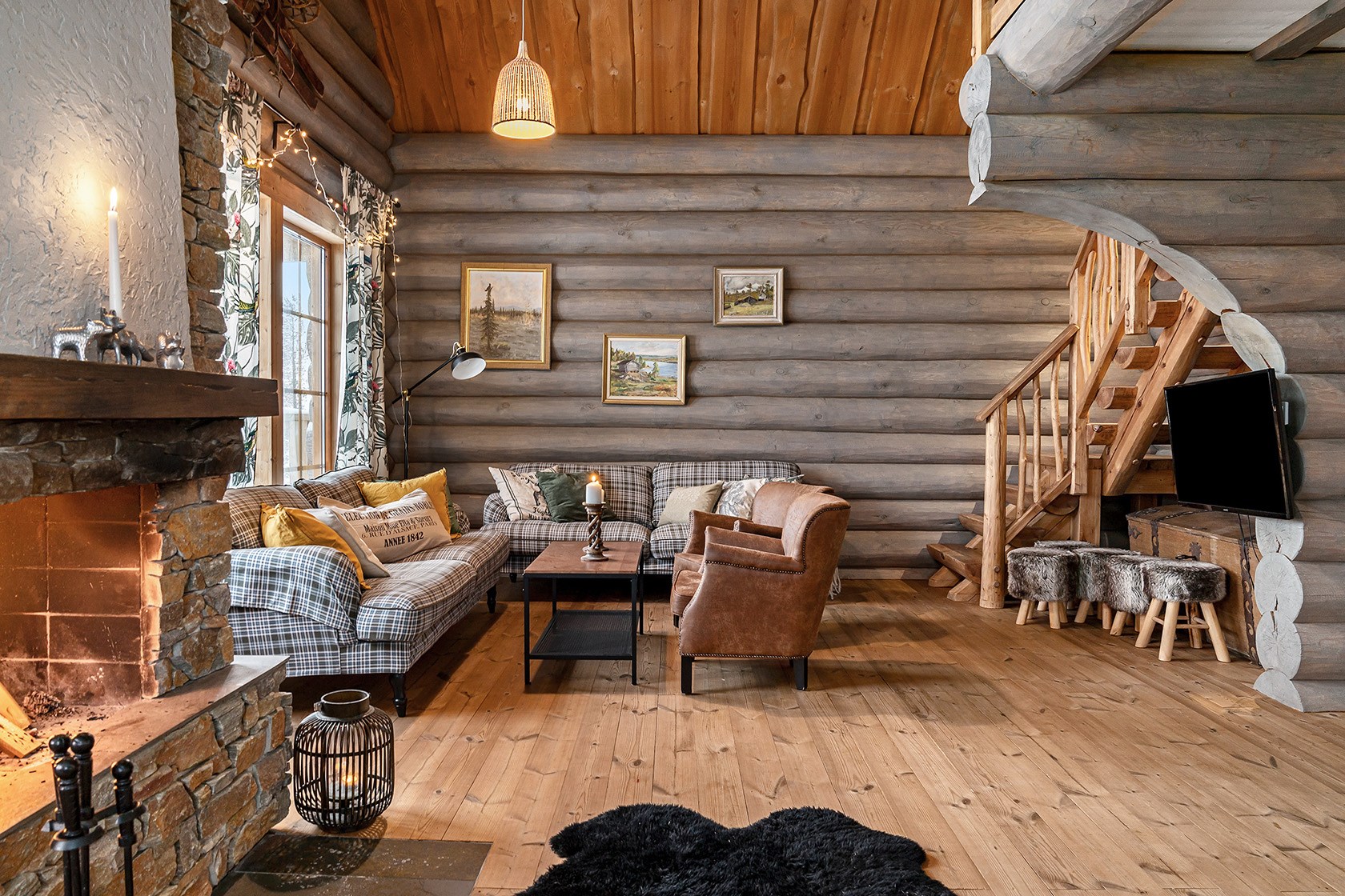 salon avec cheminée chalet en rondins salon avec cheminée chalet en rondins