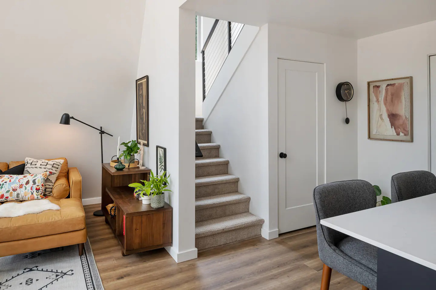 salon avec escalier