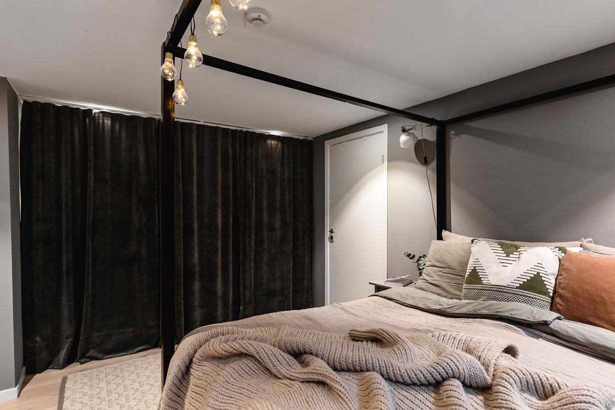 chambre avec dressing derrière rideau