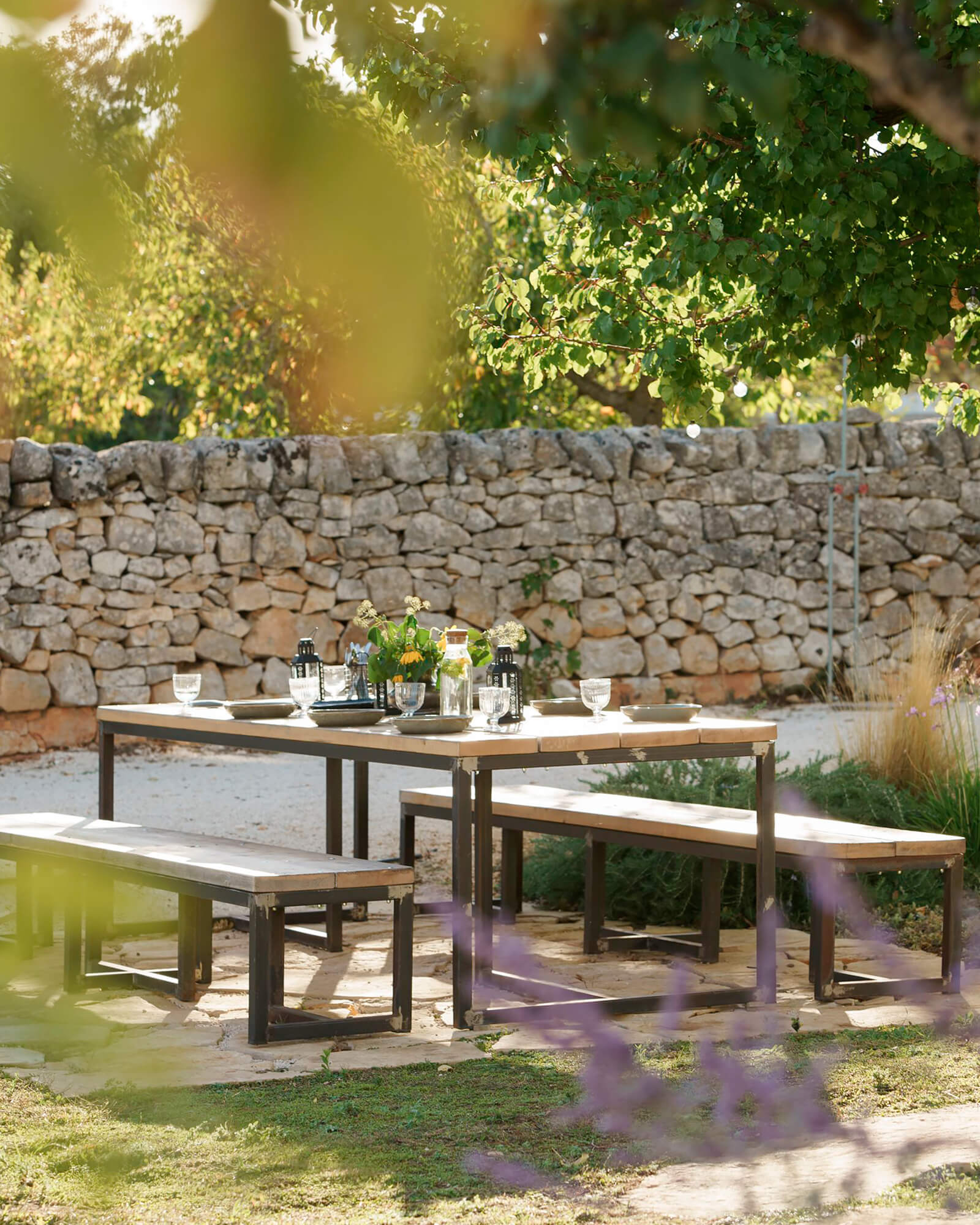 jardin avec muret en pierres sèches Trulli del Trapetto
