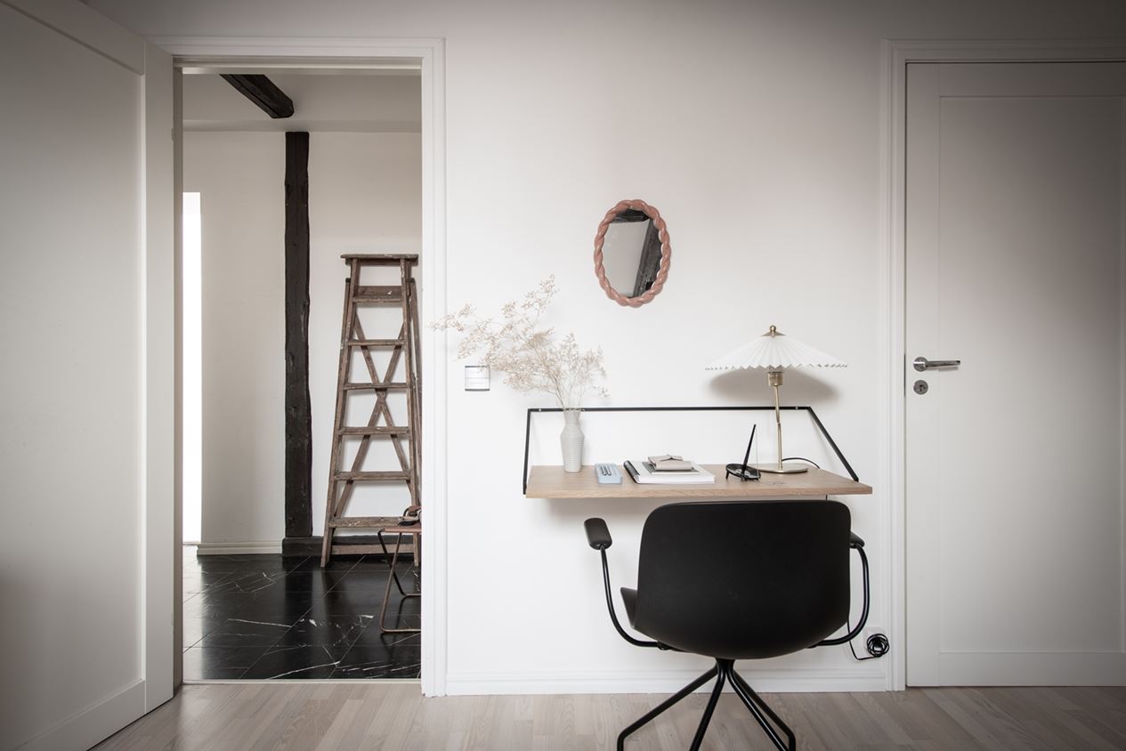 espace bureau dans chambre