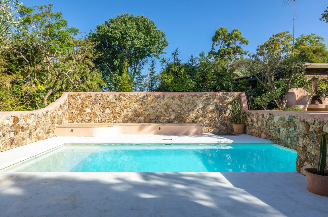 piscine avec mur de pierres piscine avec mur de pierres