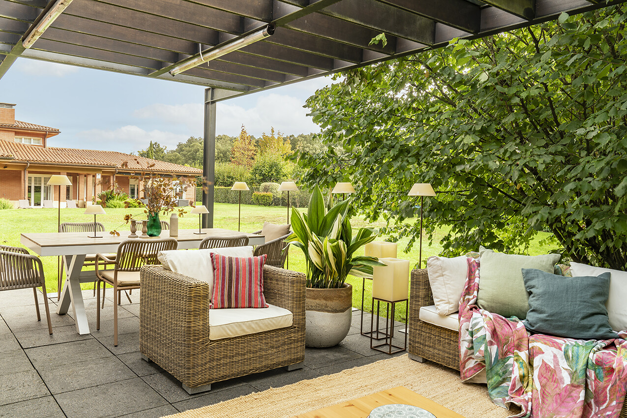 terrasse avec pergola acier décoration contemporaine terrasse avec pergola acier décoration contemporaine