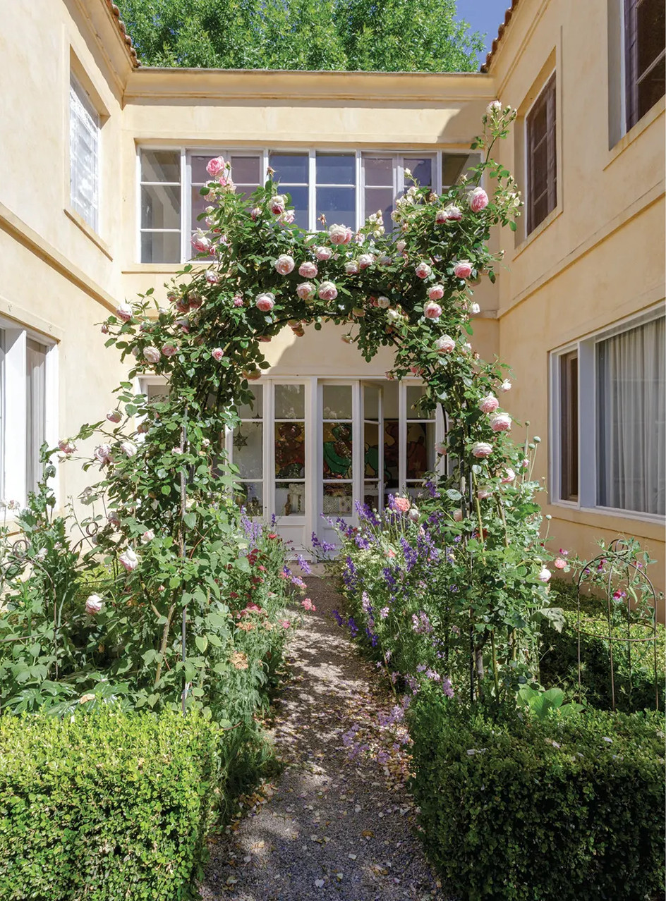 jardin avec rosiers jardin avec rosiers