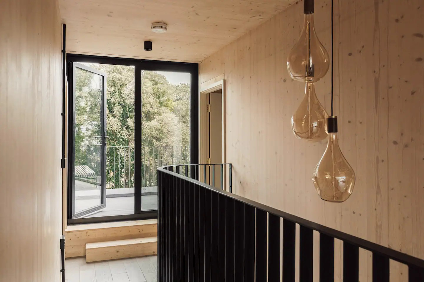escalier acier dans maison en bois escalier acier dans maison en bois