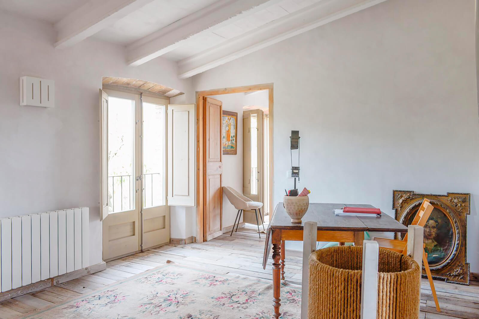 bureau avec poutres décoration rustique chic maison en pierres