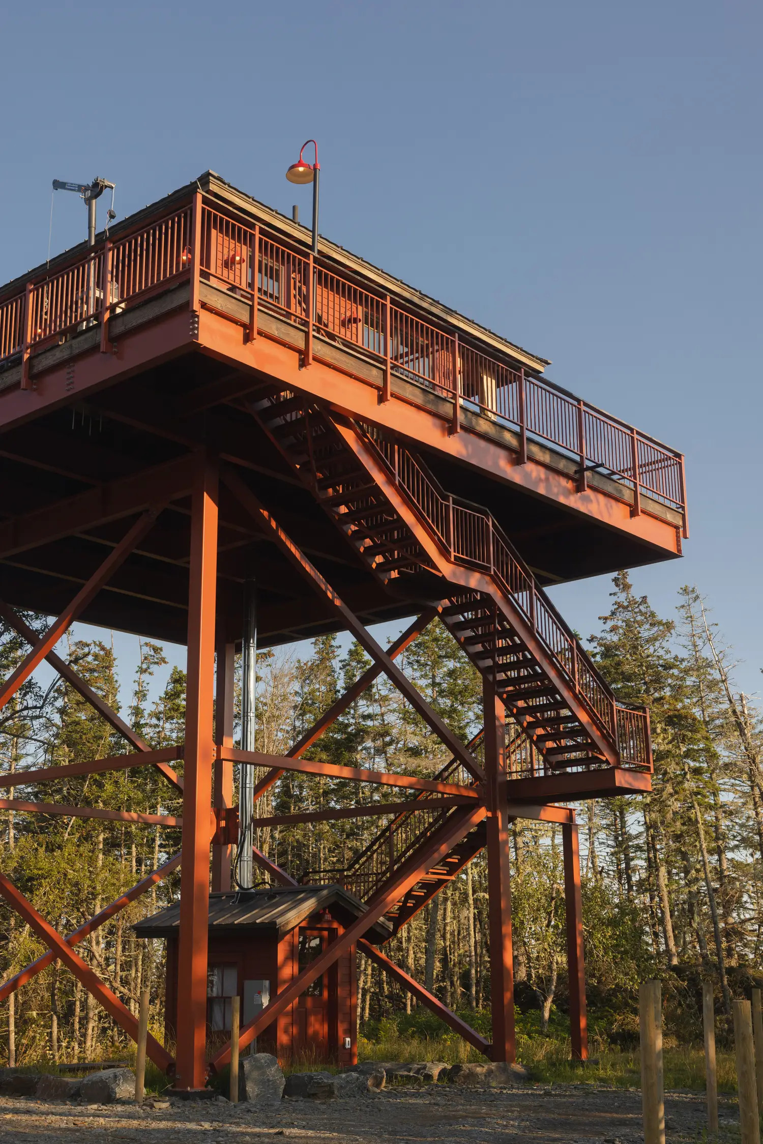 maison loft en bois sur pilotis