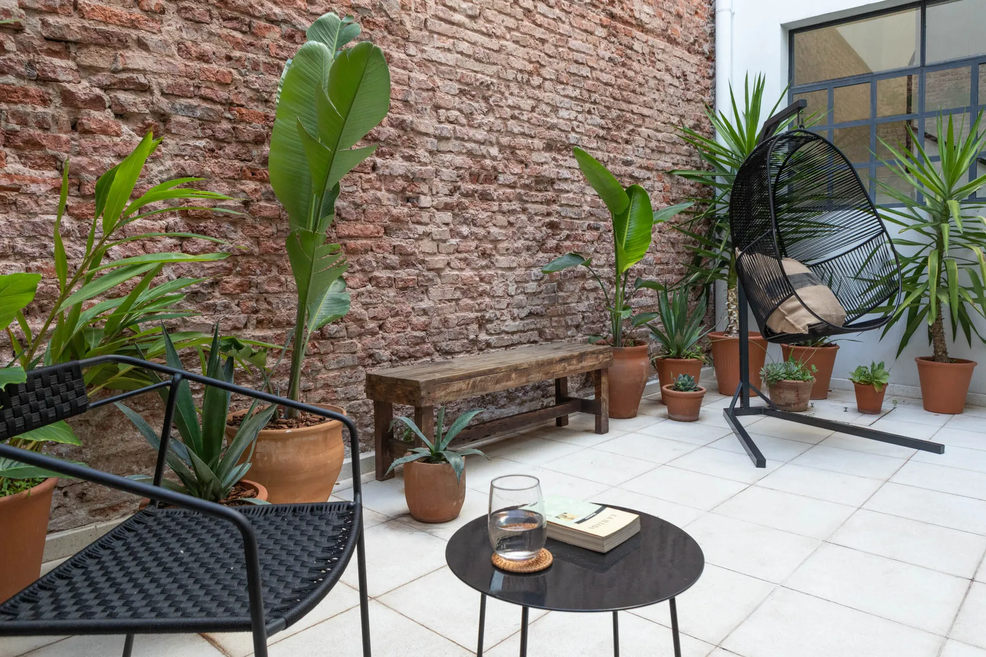 patio murs de briques appartement argentin patio murs de briques appartement argentin