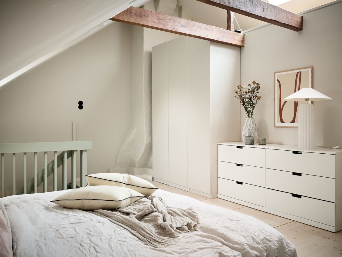 chambre mansardée avec poutres décoration scandinave chambre mansardée avec poutres décoration scandinave