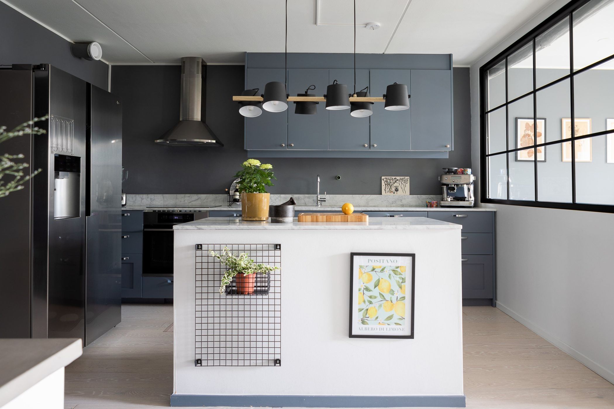cuisine grise avec îlot décoration design cuisine grise avec îlot décoration design