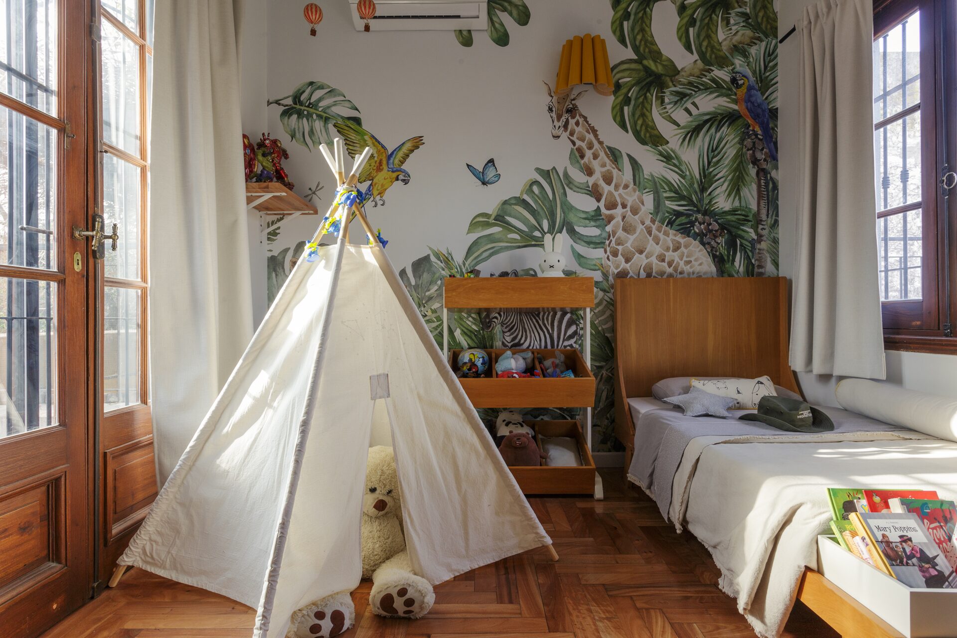 chambre enfant décoration moderne avec papier-peint panoramique chambre enfant décoration moderne avec papier-peint panoramique