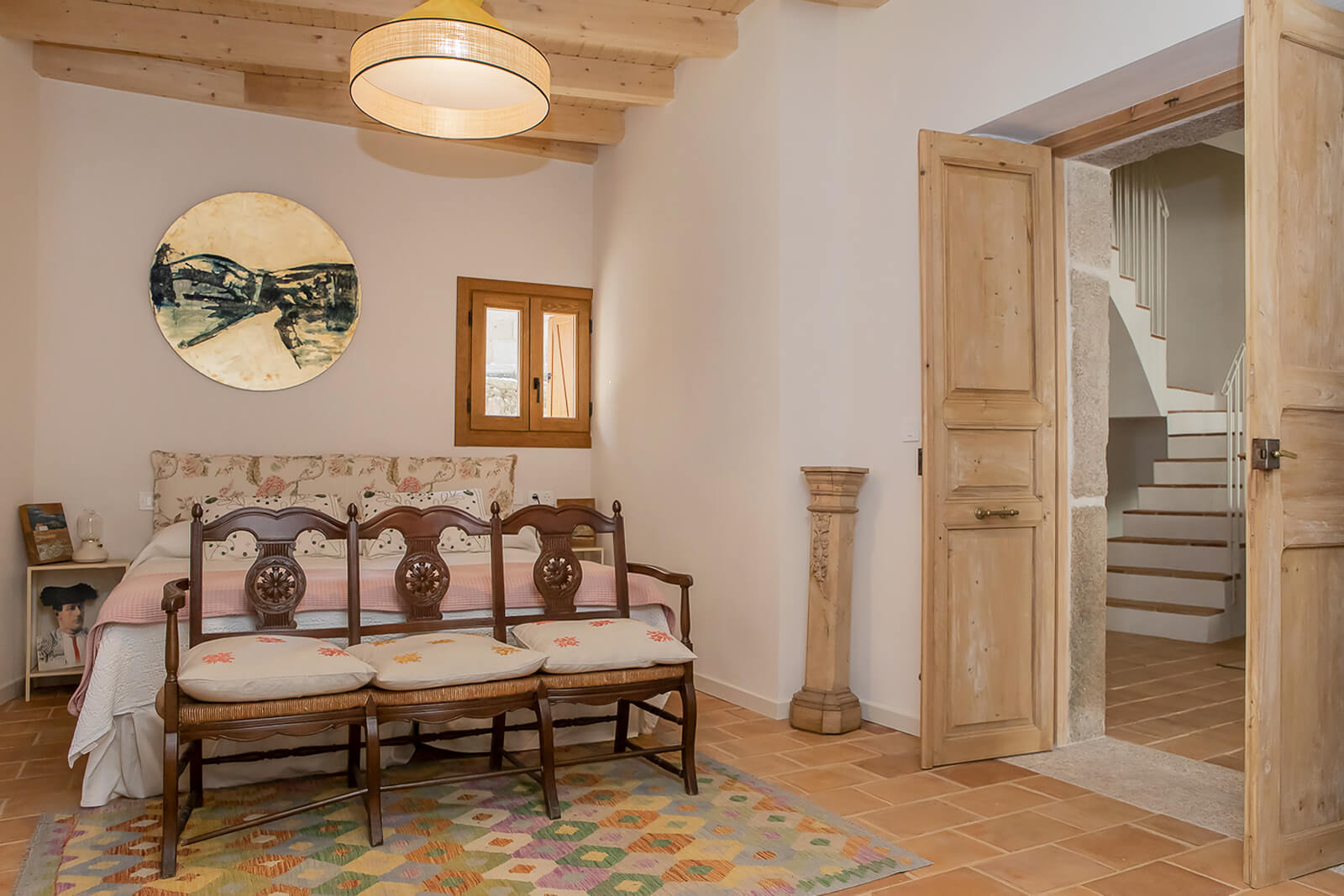 chambre avec poutres maison de village rénovée chambre avec poutres maison de village rénovée