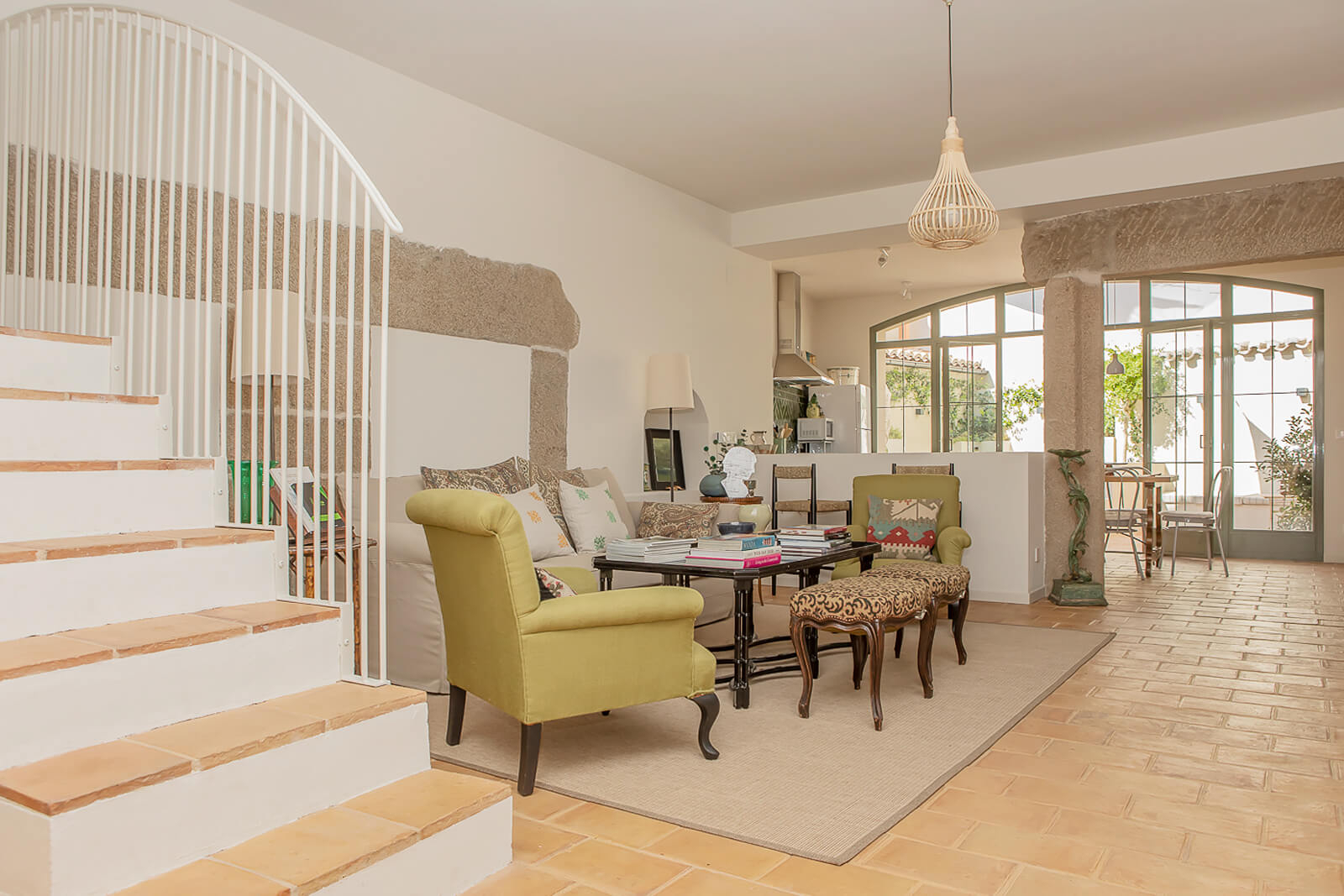 salon maison de village rénovée salon maison de village rénovée